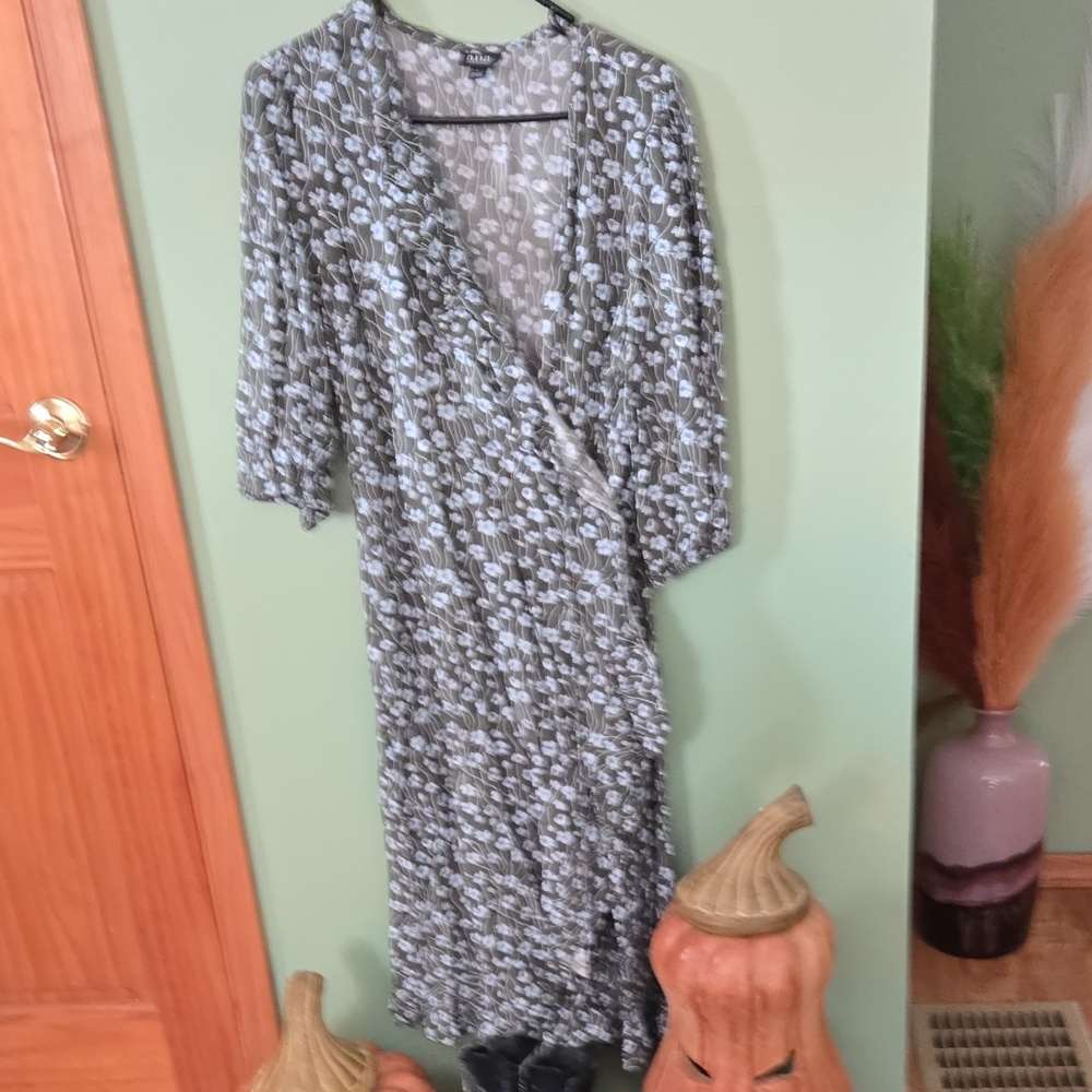 a.n.a Black and Gray Long Sleeve Wrap  Dress